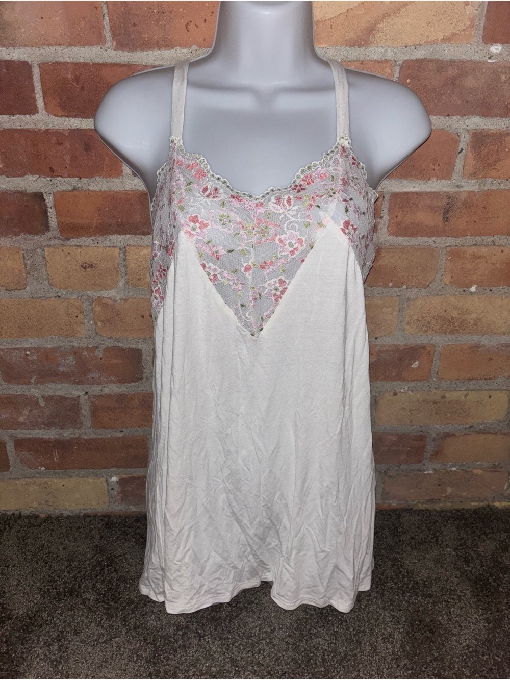 Vintage Y2K Women’s Cream Lace-Accent Babydoll Sleep Camisole with Pink Floral